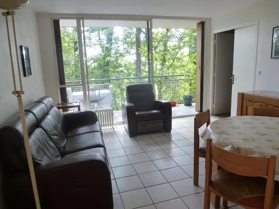 Spacious Condo, Green Serenity Palaiseau Apartment